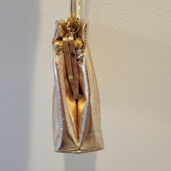 VINTAGE GENUINE LEATHER GOLD COLOR HANDBAG/SOLDERBAG IN EXCELLENT CONDITION - Picture 7 of 9